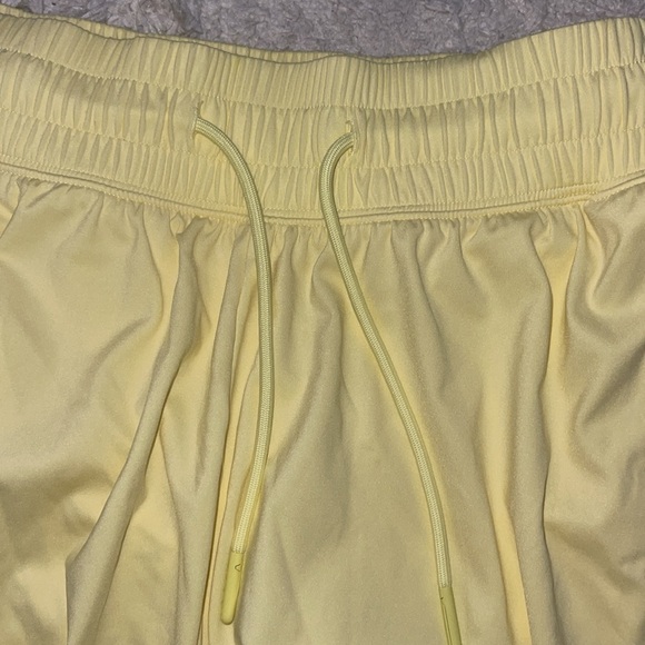 Gilly highs butter yellow shorts - Picture 2 of 3